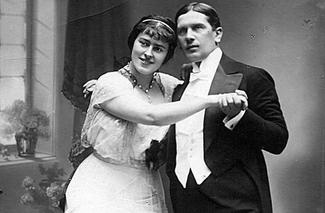 Tango po raz pierwszy zostało zatańczone w teatrze w 1913 r.