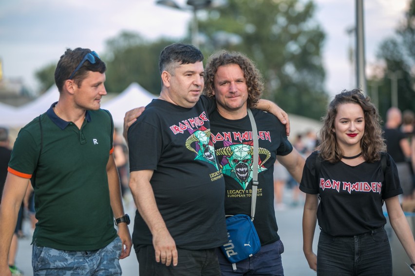 Kraków. Fani przed koncertem Iron Maiden w Tauron Arenie [ZDJĘCIA]