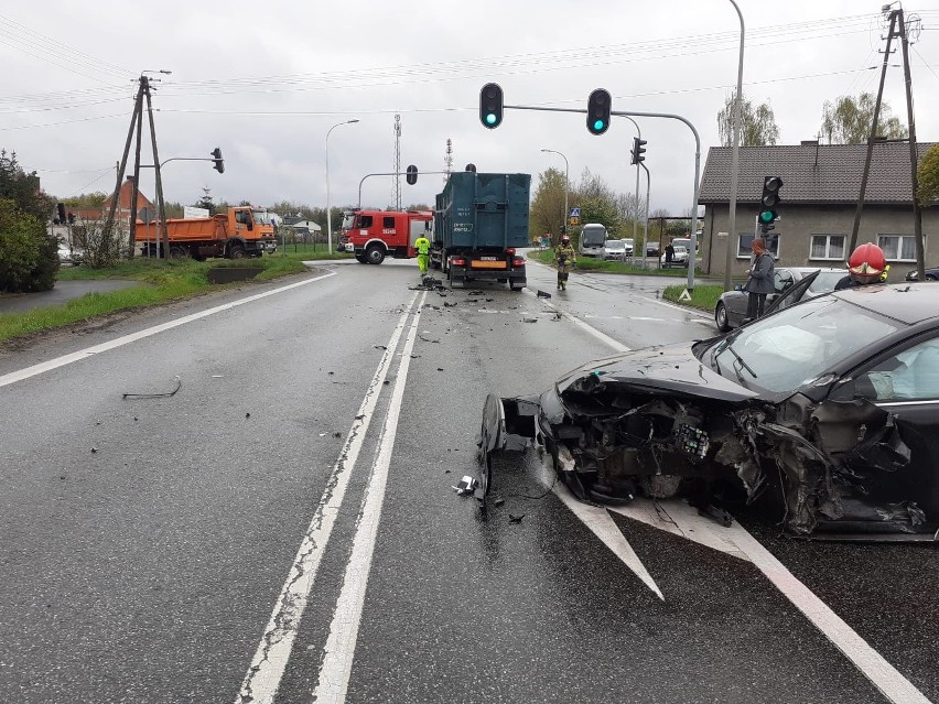 Do groźnie wyglądającego zderzenia trzech pojazdów doszło...