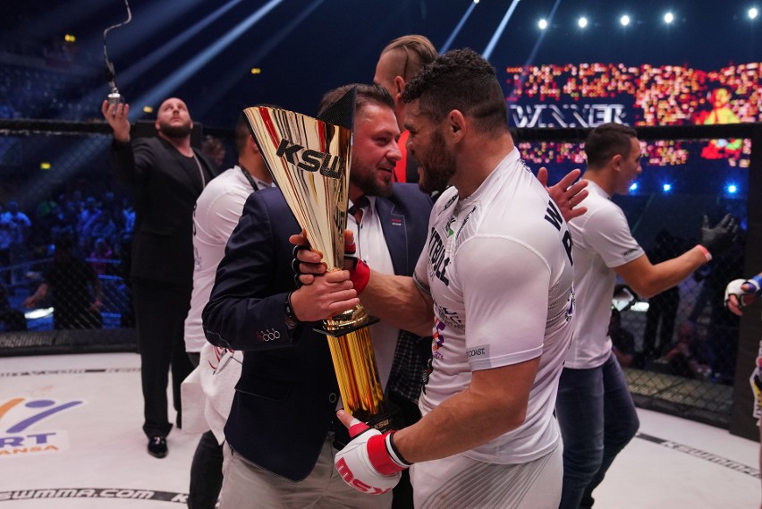 KSW 45. Michał Materla powalczy o pas wagi średniej, tytuł w ciężkiej nie dla Karola Bedorfa