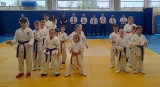 Sukcesy młodych karateków z Tarnobrzega i Nowej Dęby na zawodach. Zobaczcie zdjęcia