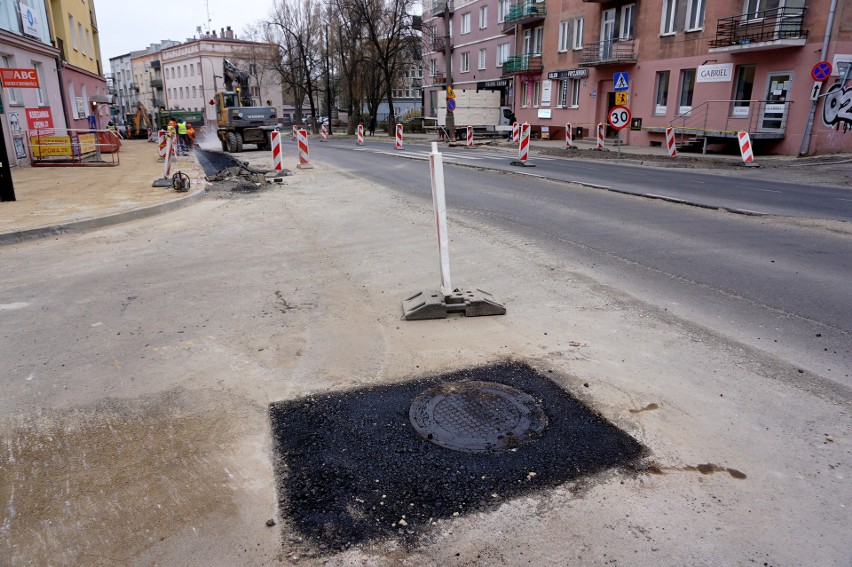 Przebudowa Lipowej wchodzi w nową fazę. Jeszcze w kwietniu kierowcy mogą pojechać zamkniętym od miesięcy odcinkiem na wysokości Astorii