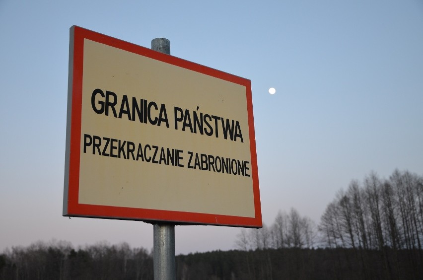 46 cudzoziemców próbowało we wtorek przedostać się z Białorusi do Polski.  Kilkanaście osób przeprawiło się wpław przez rzekę Świsłocz