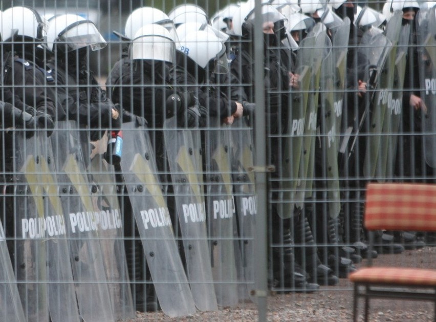 Prezes Zagłębia: Kibiców spacyfikowały paramilitarne bojówki