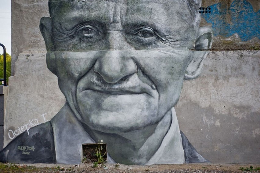 Portret street art Teofila Ociepki na tyłach...