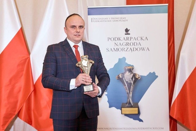 Paweł Gardy - wójt Zaleszan - z tytułem „Najlepszy Wójt Podkarpacia”, a gmina Zaleszany najlepszą gminą wiejską