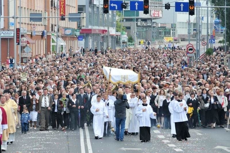 Uroczystości Bożego Ciała w Zielonej Górze (zdjęcia)