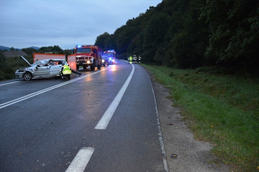 Ciężarowy DAF uderzył w osobówkę. Zginęła 17-latka. Jest akt oskarżenia w sprawie wypadku w Nowej Wsi [ZDJĘCIA]