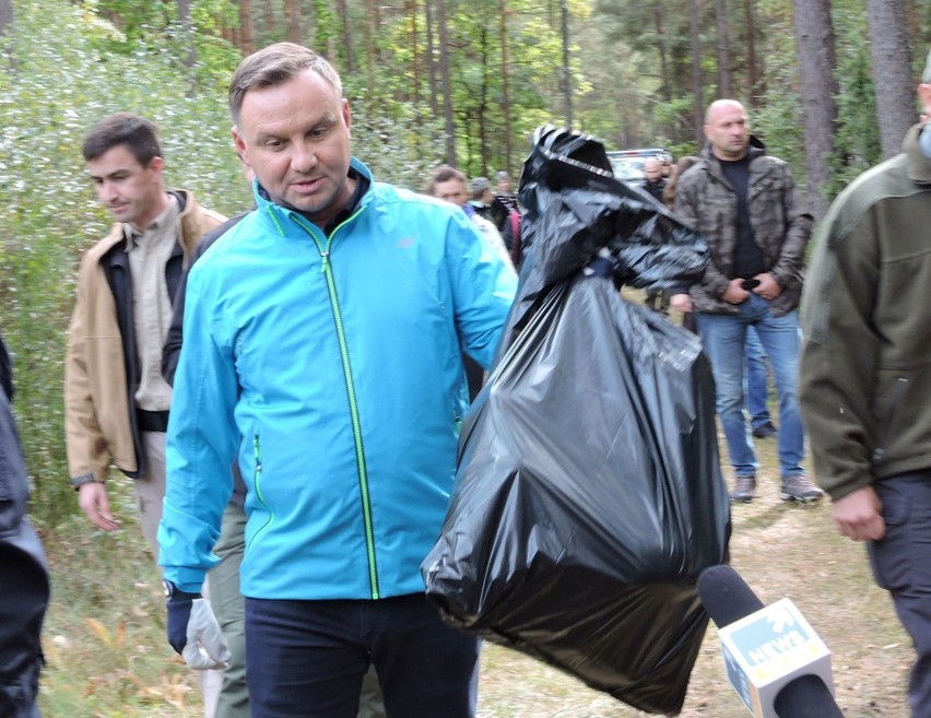 Prezydencka akcja sprzątania lasów zainaugurowana w...