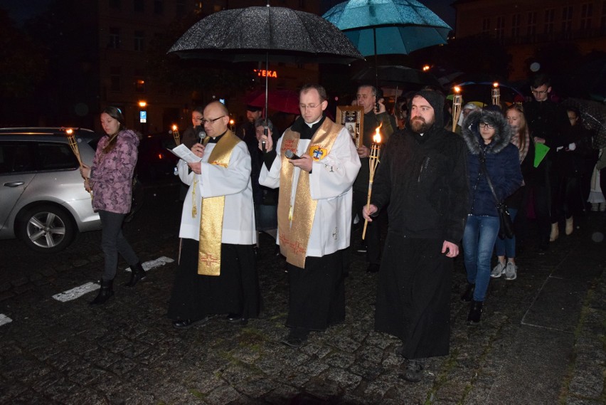 Korowód Świętych przeszedł ulicami Bielska-Białej