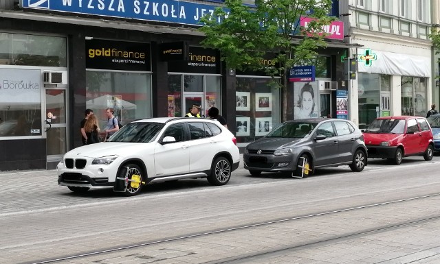 Straż Miejska w weekend po raz kolejny wystawiała mandaty za złe parkowanie na ul. św. Marcin.