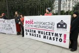 "Sprawiedliwość dla Jolanty Brzeskiej!". Lokatorzy żądają śledztwa w sprawie morderstwa działaczki. Tak przebiega demonstracja