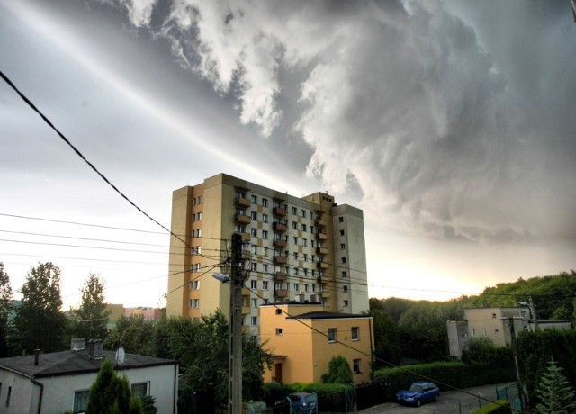 W piątek 25 sierpnia oraz w nocy z piątku na sobotę w Bydgoszczy i regionie możemy spodziewać się burzowej pogody.