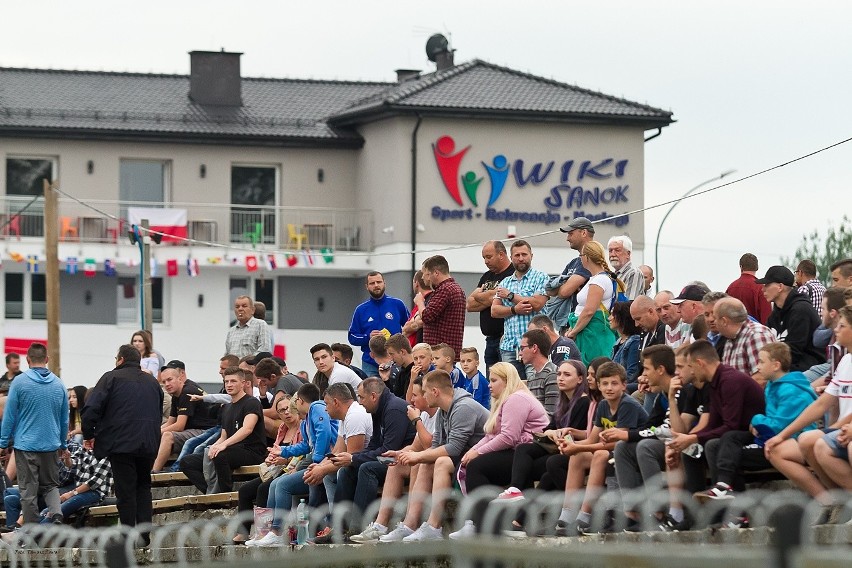 Mecz w Pisarowcach nierozstrzygnięty. Choć drużyna z Sanoka...