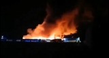 Potężny pożar magazynów rzeczy używanych w Czaczu. Ogień gasiło 28 zastępów straży pożarnej