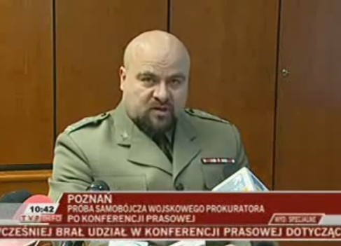 Prokurator Mikołaj Przybył twierdzi, że próbował popełnić samobójstwo.