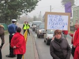 Blokada drogi w Rększowicach. Mieszkańcy Rększowic apelują o bezpieczne drogi [ZOBACZ ZDJĘCIA]