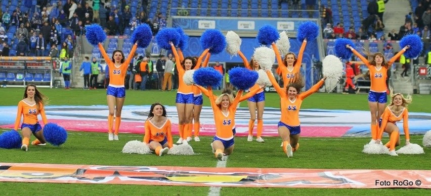 Cheerleaderki z Kolejorz Girls na meczu Lech - Legia