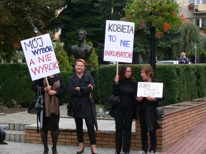 Czarny Protest. Kobiety strajkowały w Tarnobrzegu (ZDJĘCIA)