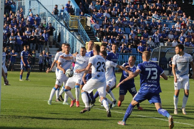 3.10.2021 r. Ruch Chorzów - Stal Rzeszów 0:0.  Zobacz kolejne zdjęcia. Przesuwaj zdjęcia w prawo - naciśnij strzałkę lub przycisk NASTĘPNE