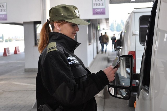 19-letni Turek posługiwał się podrobioną, francuską wizą Schengen.