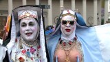 Transseksualne zakonnice i lalki barbie na paradzie równości