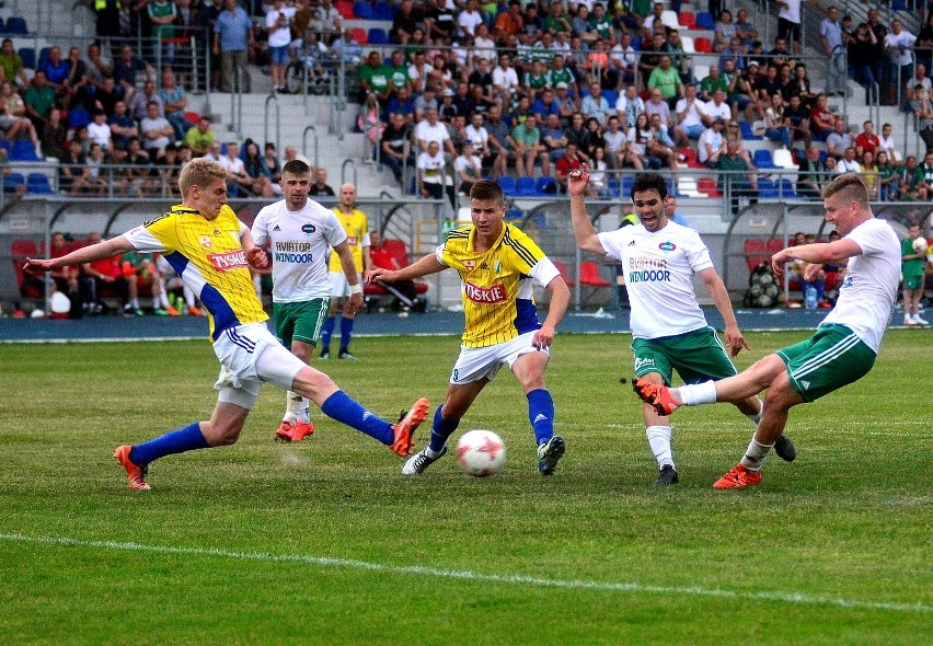 Radomiak Radom pokonał u siebie Olimpię Elbląg 4:0.