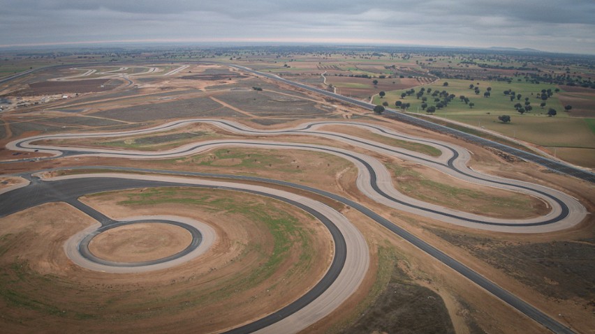 Hiszpański ośrodek Nokian Tyres rozpoczyna testy opon. Na 7-kilometrowy owal wyjechał już Mika Häkkinen, dwukrotny mistrz świata F1