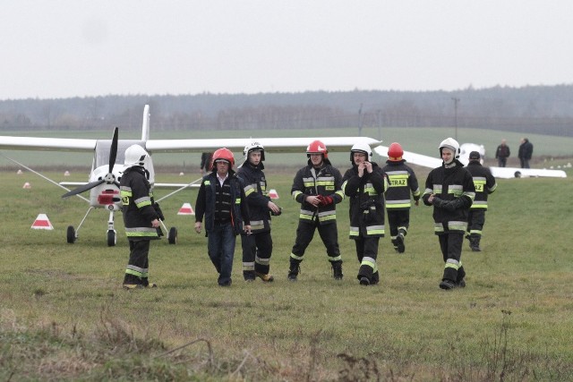 Wypadek podczas lądowania samolotu turystycznego w podwrocławskim Golędzinowie (gmina Oborniki Śląskie)