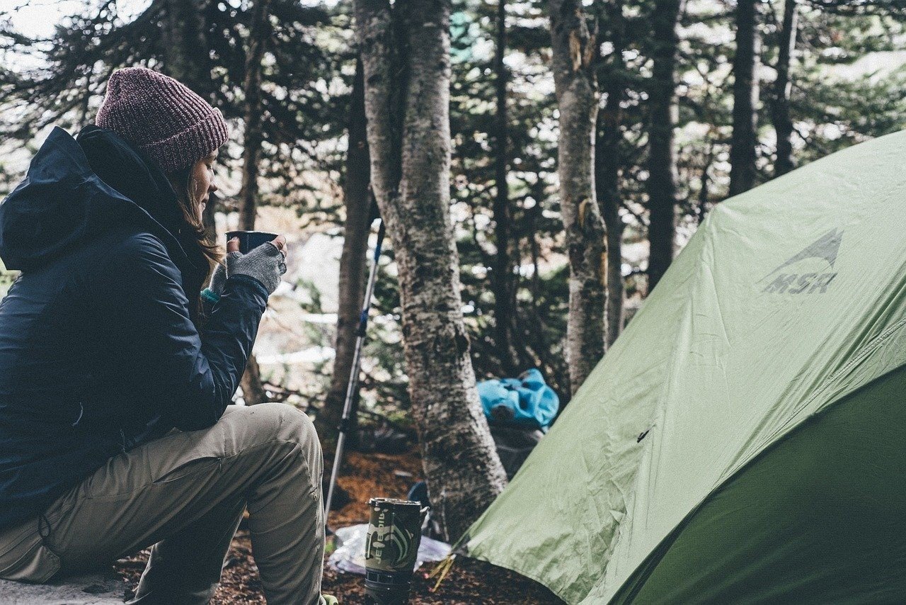 Wakacje 2020 pod namiotem? Podpowiadamy, co powinniście wiedzieć o  biwakowaniu - gdzie można rozbić namiot i co zabrać ze sobą na wyjazd |  Dziennik Zachodni