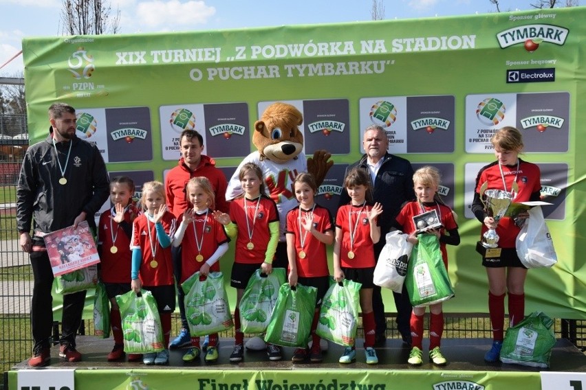 Unia Opole podczas finałowych zmagań U10 i U12 w Brzegu oraz...