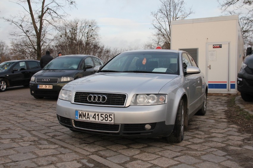 Audi A4, rok 2002, 2,0 benzyna, cena 9800 zł