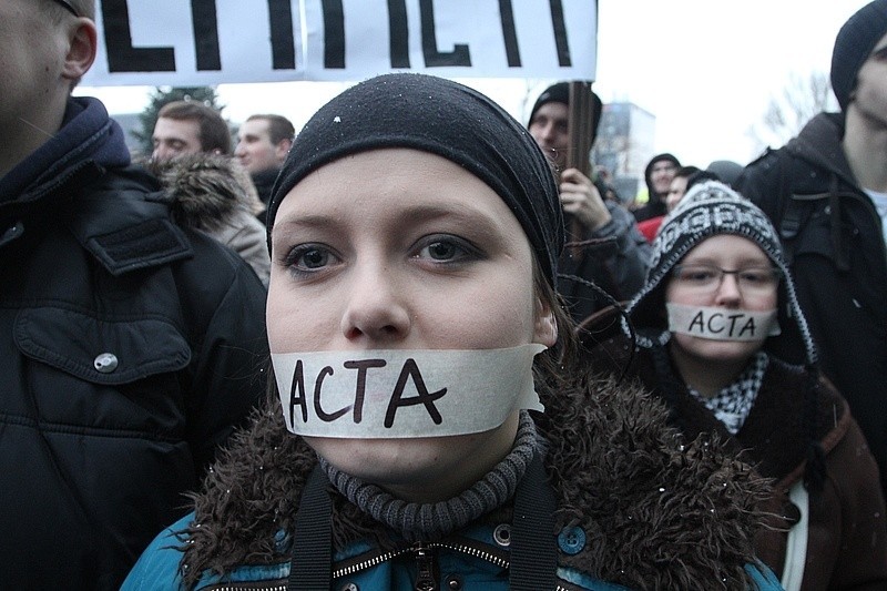 Protest przeciwko podpisaniu ACTA w Kielcach