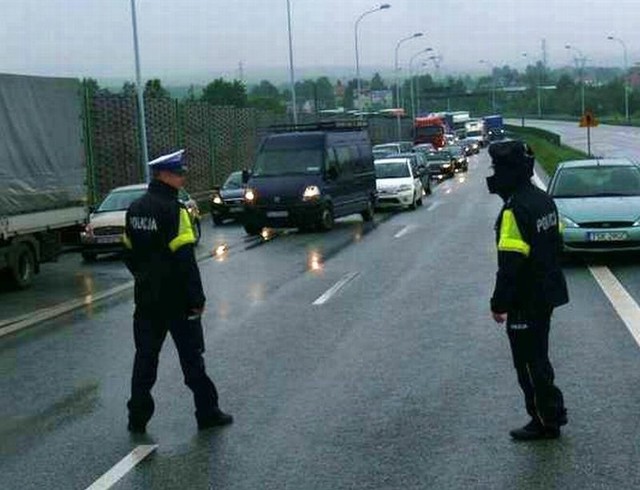 Zablokowana trasa S7 w Skarżysku - Kamiennej.