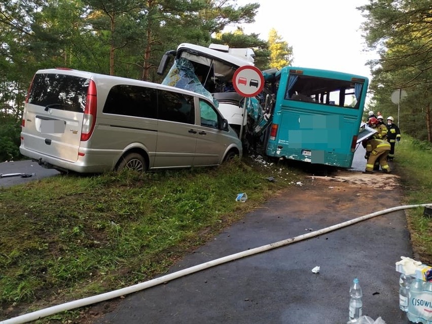 Wypadek autokaru z Dolnego Śląska nad morzem. 14 osób rannych