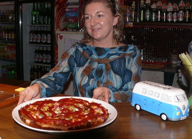 Elżbieta Madej jest jedną z właścicielek Pizzerii Kaktus. Nie boi się pracy za barem, a i porządną "Mexicanę&#8221; potrafi wykręcić na jednym palcu