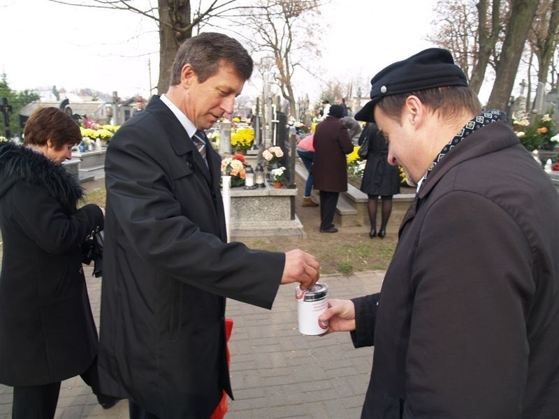 Pieniądze na ratowanie nagrobków można również przekazywać...