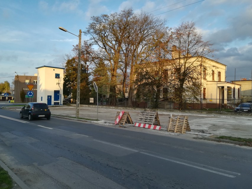 W Łasku przebudowują parking - do remontu są także dwie ulice w Kolumnie ZDJĘCIA