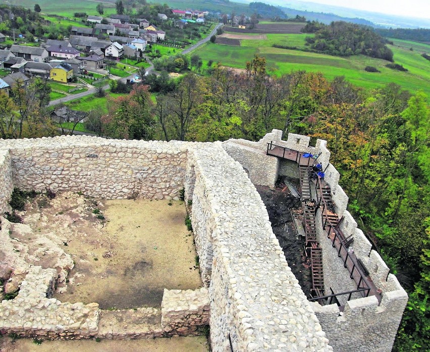 4 mln zł kosztuje remont zamku w Smoleniu. Obiekt wciąż jest...