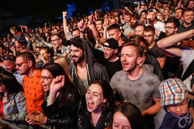 W Rzeszowie trwa Festiwal Przestrzeni Miejskiej. W piątek gwiazdą był zespół Łąki Łan, przed nim koncert zagrały Pustki.