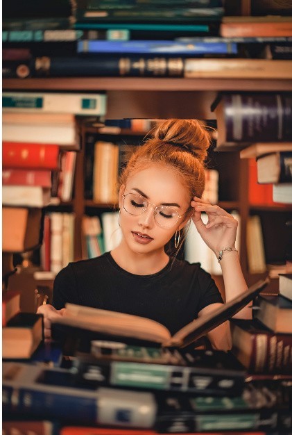 Biblioteki swoim zarejestrowanym czytelnikom, udostępniają...