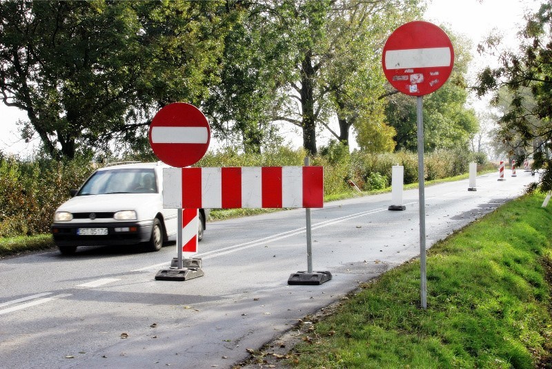 Rozpoczął się remont drogi Wrocław - Strzelin. Kierowcy jeżdżą objazdami (ZDJĘCIA, MAPKA)