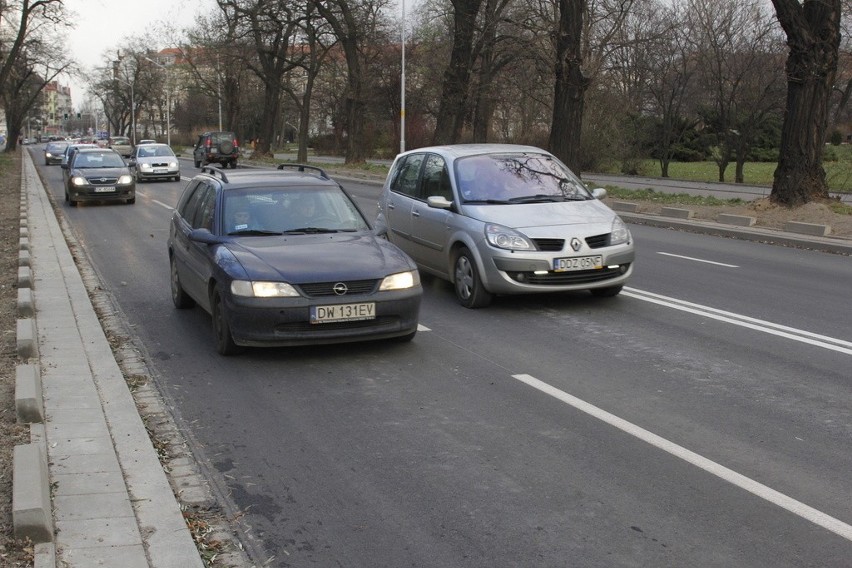 Po Wyszyńskiego już w obu kierunkach. Mieszkańcy boją się pędzących aut