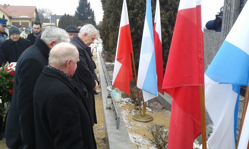 W rocznicę masakry w hucie Katarzyna na cmentarzu w...