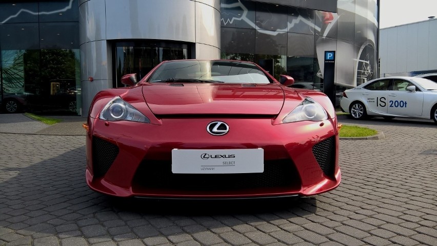 Lexus LFA...