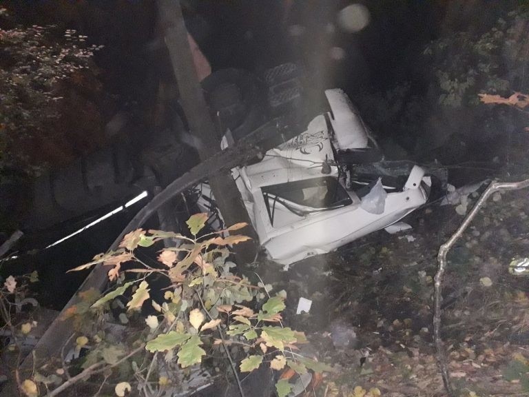 Wypadek w Katowicach na DK86. TIR spadł z wiaduktu