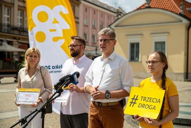 Działacze Polski 2050 zachęcali wyborców do Obywatelskiej Kontroli Wyborów