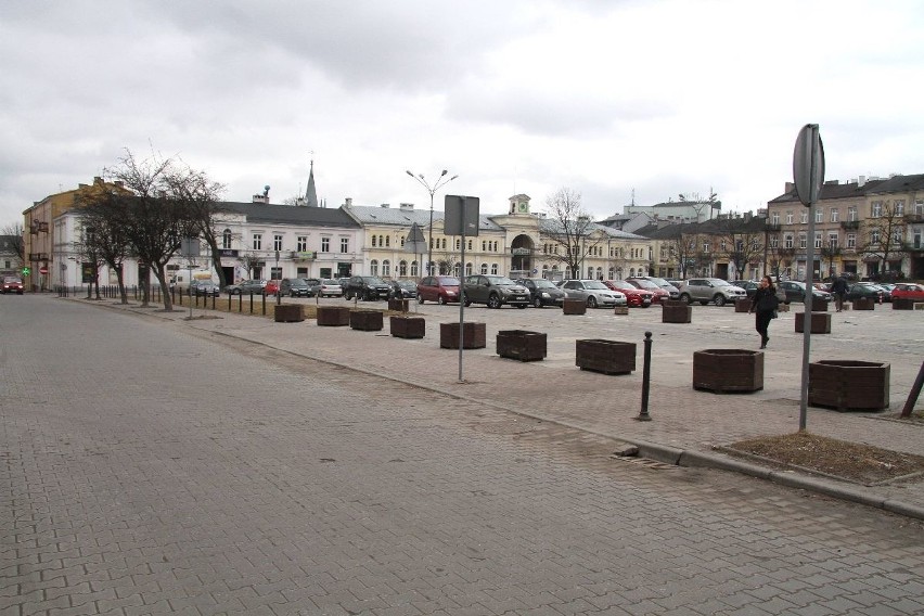 Plac Wolności w Kielcach. Tak wygląda dziś [GALERIA ZDJĘĆ]                 