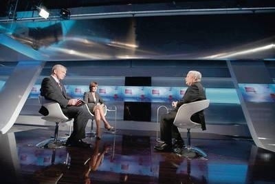 Prezes PiS Jarosław Kaczyński oraz dziennikarze Dorota Gawryluk (Polsat) i Andrzej Godlewski (TVP) Fot. Tomasz Gzell /PAP