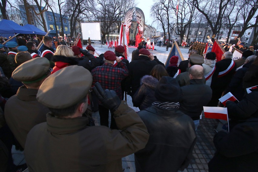 Obchody Narodowego Dnia Pamięci Żołnierzy Wyklętych w Kielcach. Wojewoda: To komuniści byli mordercami 